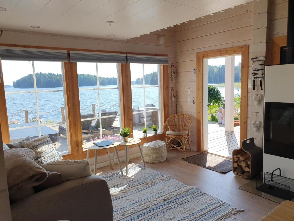 Stunning Log Cabin 45M2 On The Shore Of Kallavesi. 库奥皮奥 外观 照片